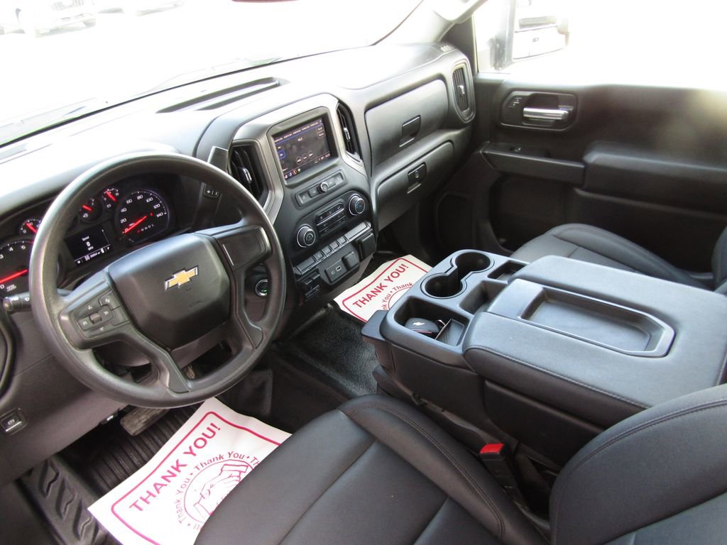 Used 2025 Chevrolet Silverado 2500 W/T w/ WT Convenience Package image 5