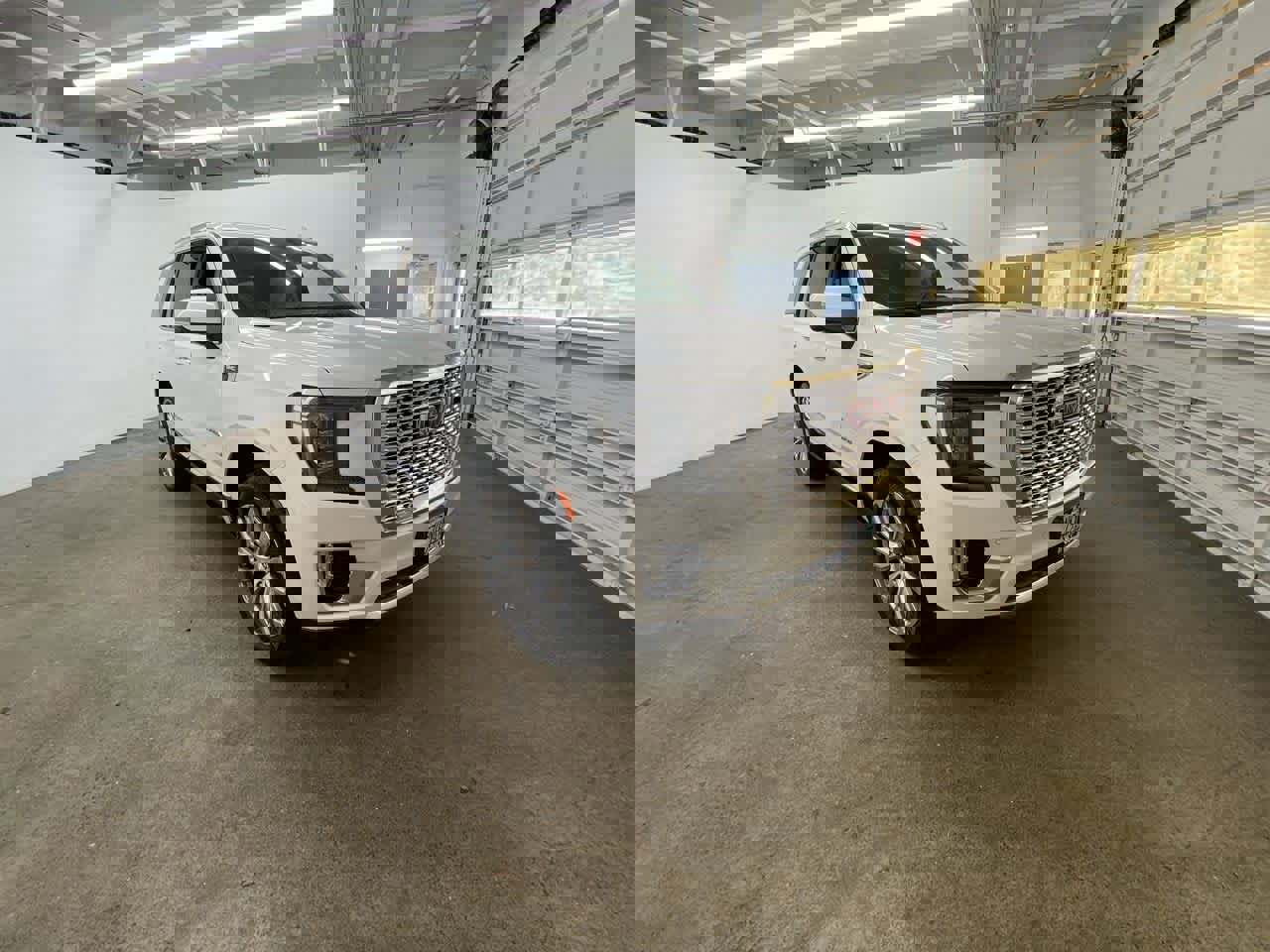 Used 2021 GMC Yukon Denali w/ Denali Premium Package image 8