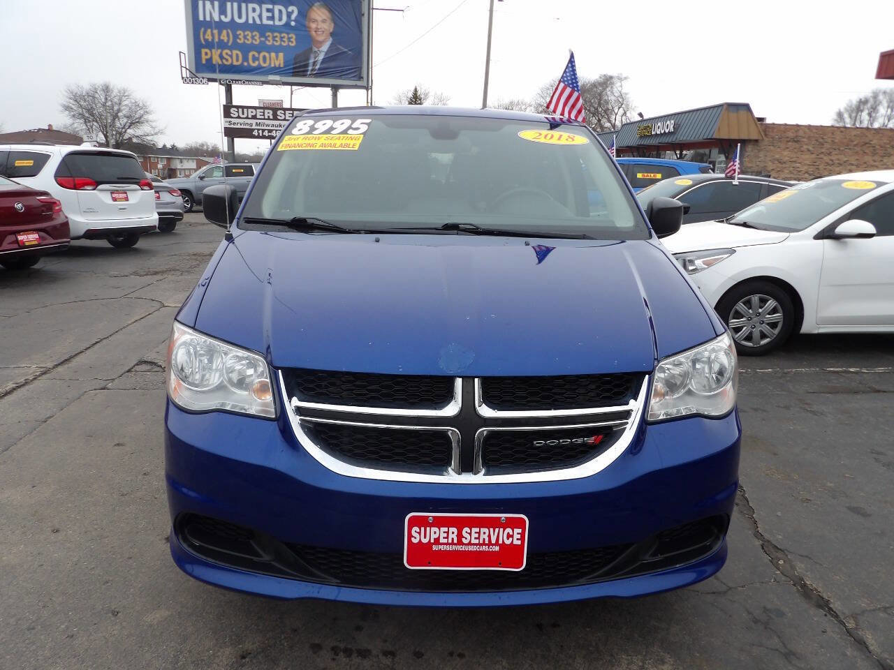 Used 2018 Dodge Grand Caravan SE w/ UConnect Hands-Free Group FWD image 2