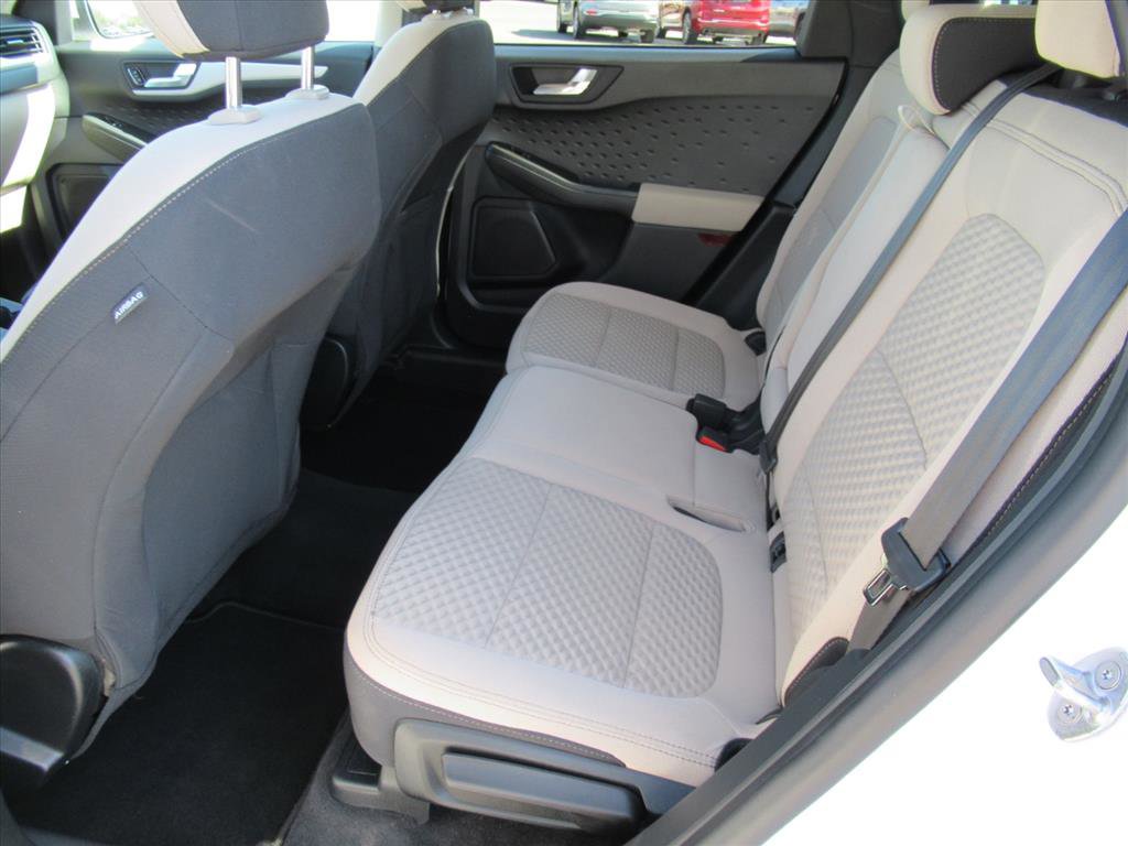 Used 2020 Ford Escape SE image 30