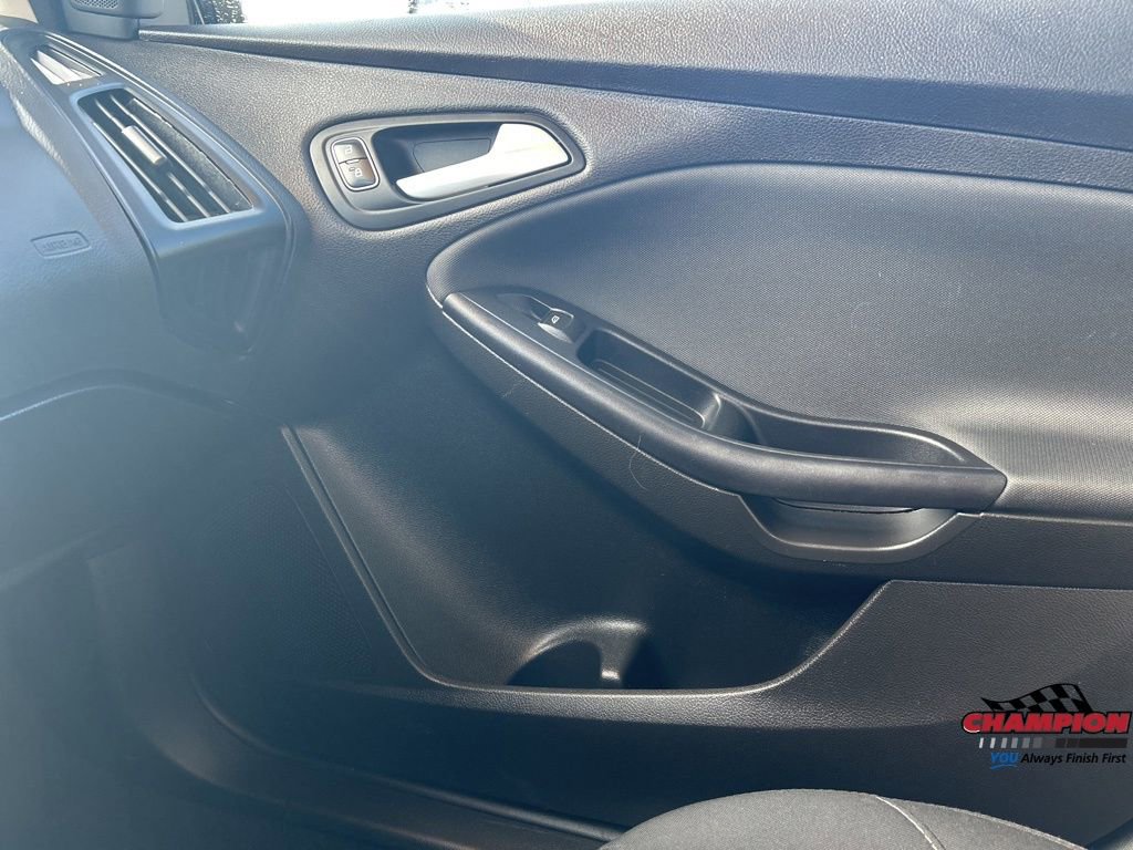 Used 2016 Ford Focus SE image 20
