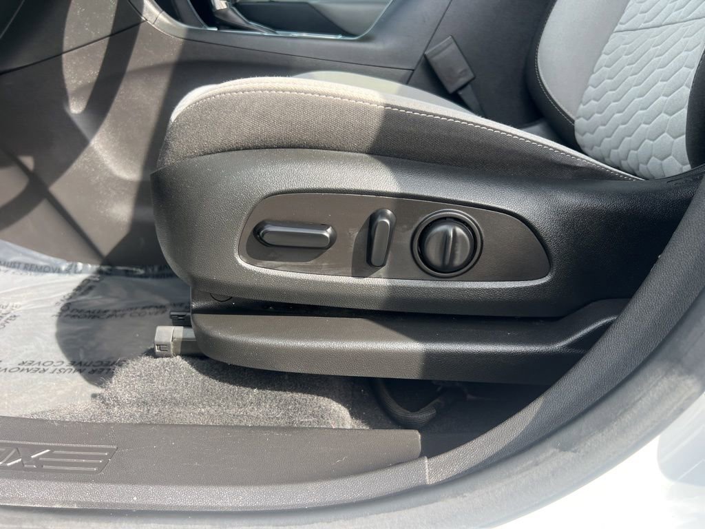 Used 2020 Chevrolet Equinox LT AWD/4WD image 35