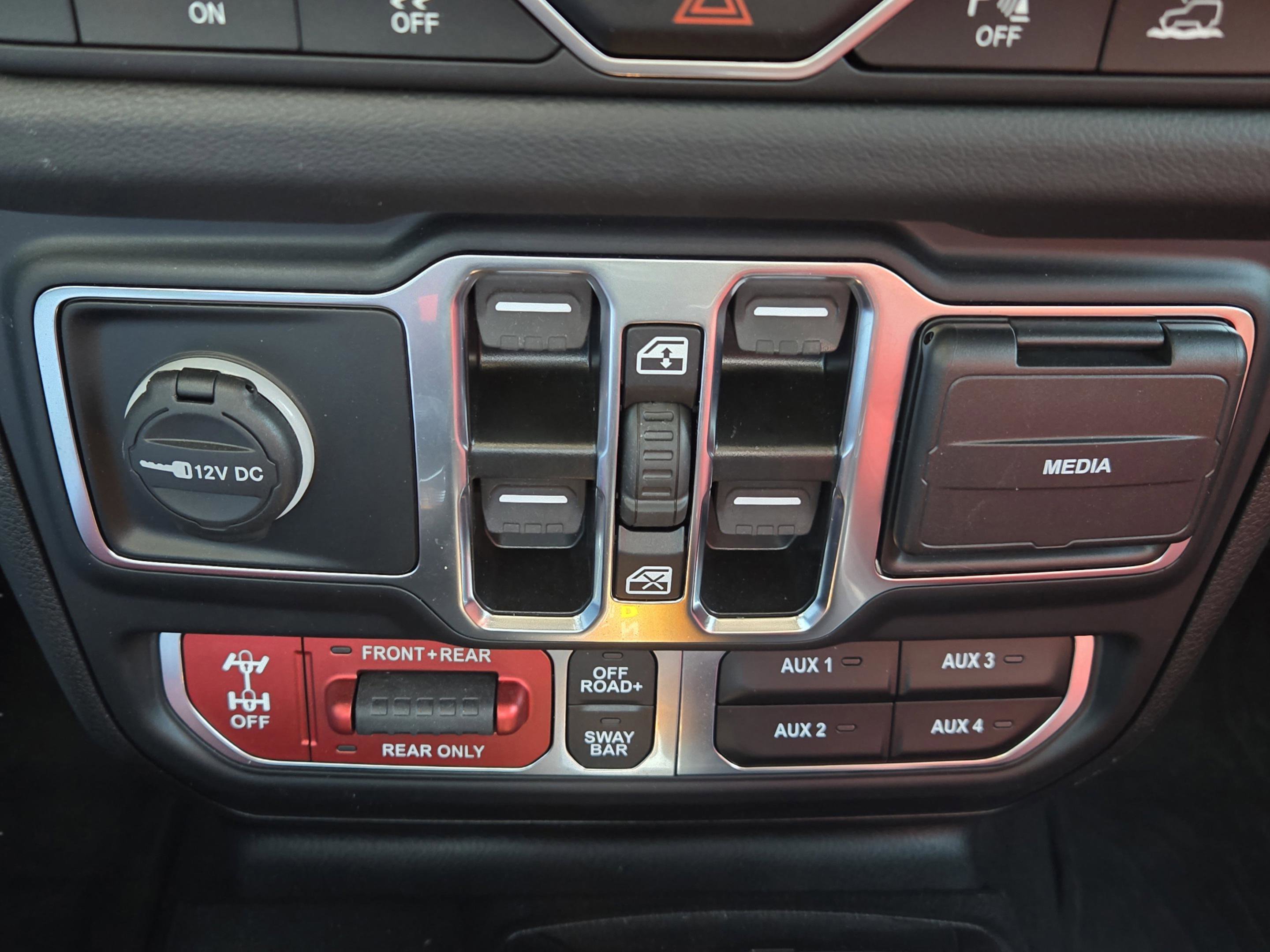 Used 2024 Jeep Wrangler Unlimited Rubicon 392 w/ Dual Top Group image 25