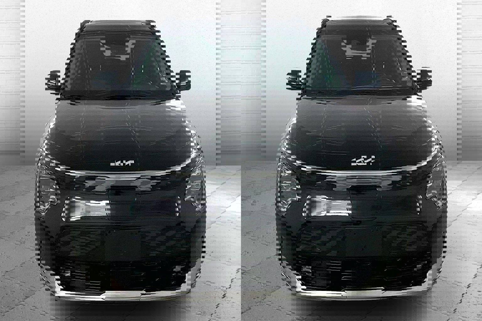 Used 2023 Kia Niro Wave image 2