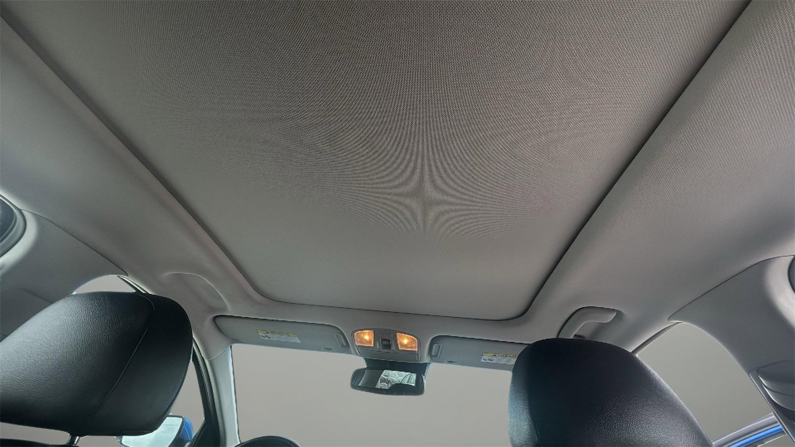 Used 2018 Hyundai Elantra GT w/ Tech Package 03 image 17