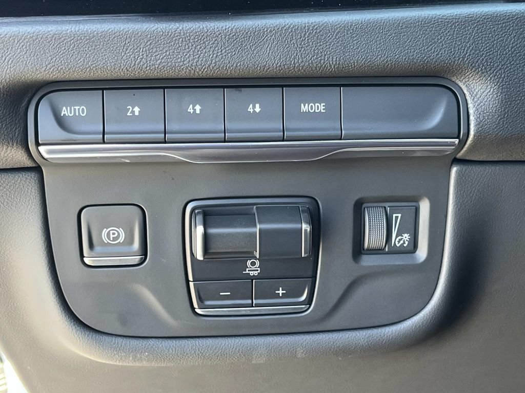 Certified 2025 Cadillac Escalade Sport AWD/4WD image 77