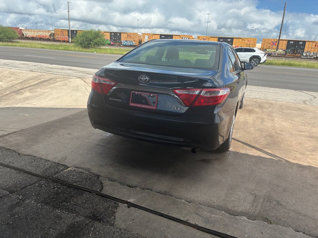 Used 2015 Toyota Camry LE FWD image 13