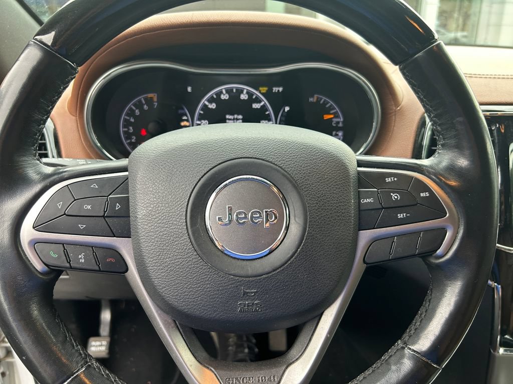 Certified 2020 Jeep Grand Cherokee Overland AWD/4WD image 15