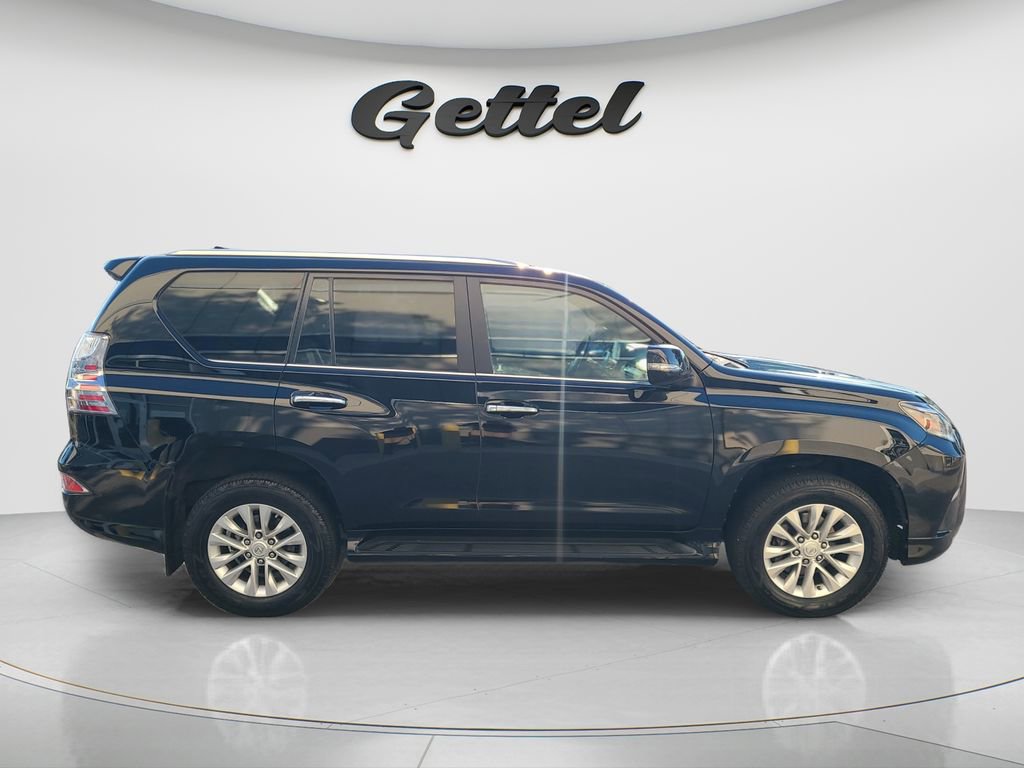 Used 2022 Lexus GX 460 Premium w/ Premium Package AWD/4WD image 3
