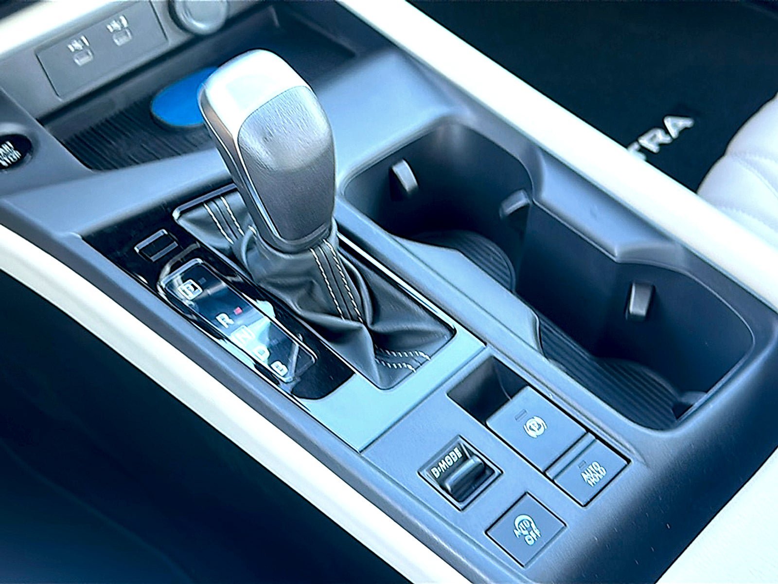 New 2027 Nissan Sentra SL w/ Floor Mat Package FWD image 25