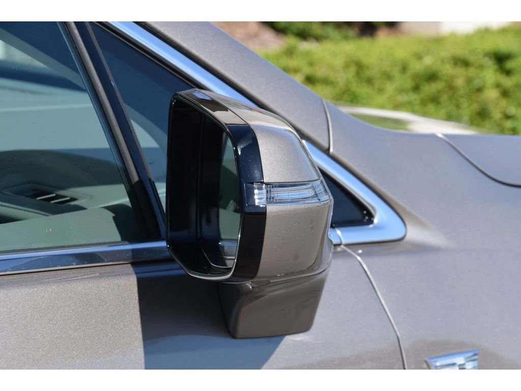 Used 2023 Cadillac XT5 Premium Luxury image 32