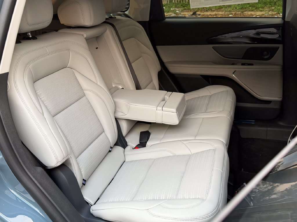 New 2026 Lincoln Nautilus Reserve w/ Jet Appearance Package AWD/4WD image 21