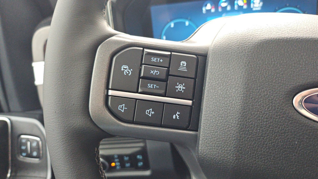 New 2026 Ford F250 Lariat w/ Black Appearance Package image 11