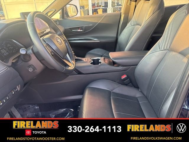 Used 2023 Toyota Venza Limited image 11