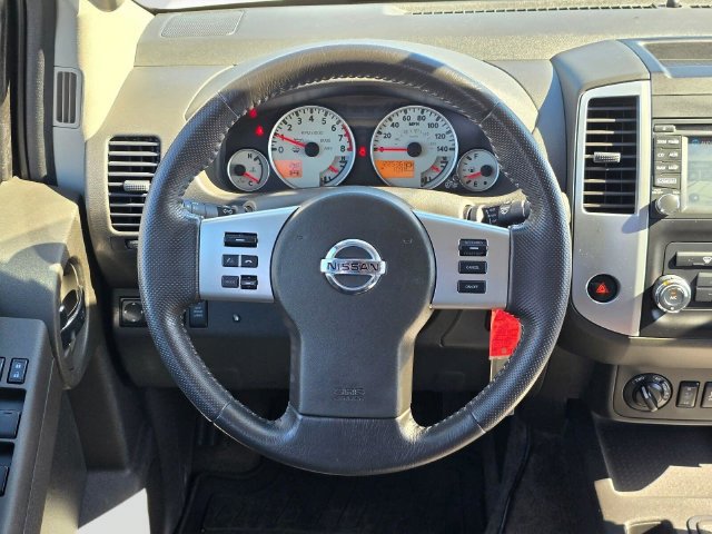 Used 2015 Nissan Xterra PRO-4X w/ Pro-4x Leather Package AWD/4WD image 17