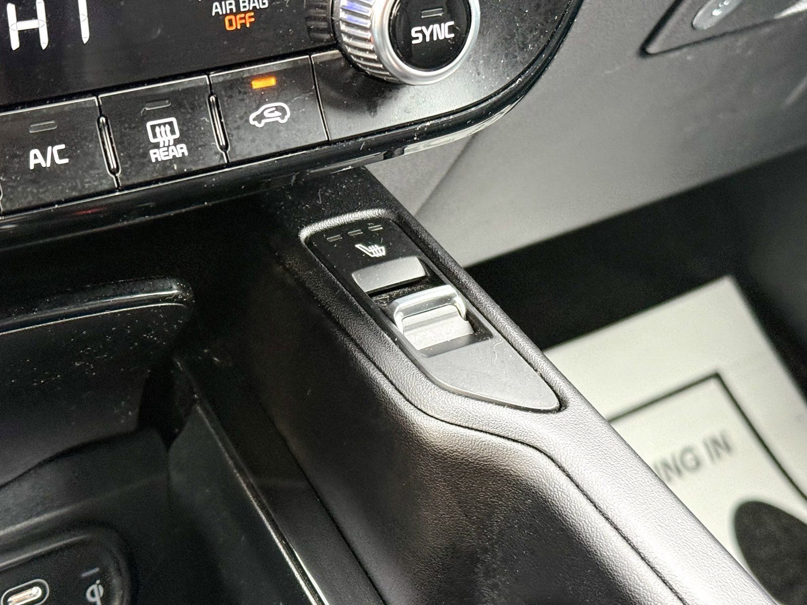 Certified 2024 Kia Telluride S w/ S Sunroof Package image 25