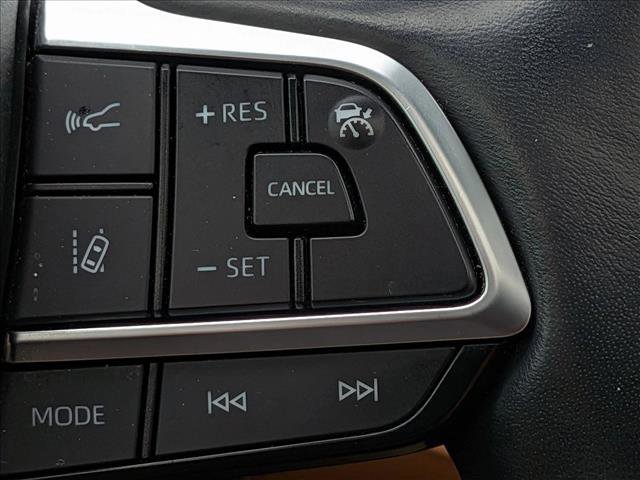 Used 2021 Toyota Highlander Platinum image 10