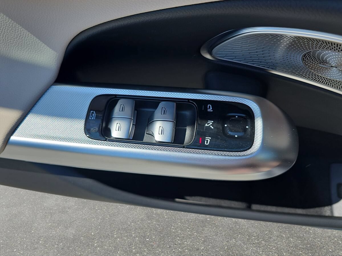 New 2026 Mercedes-Benz E 350 4MATIC Sedan image 27