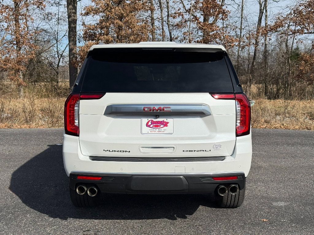 Used 2024 GMC Yukon XL Denali image 6