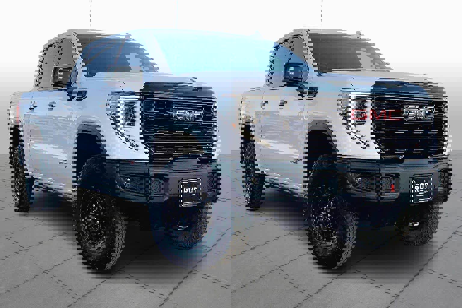 Used 2024 GMC Sierra 1500 AT4X w/ AT4X AEV Edition image 3