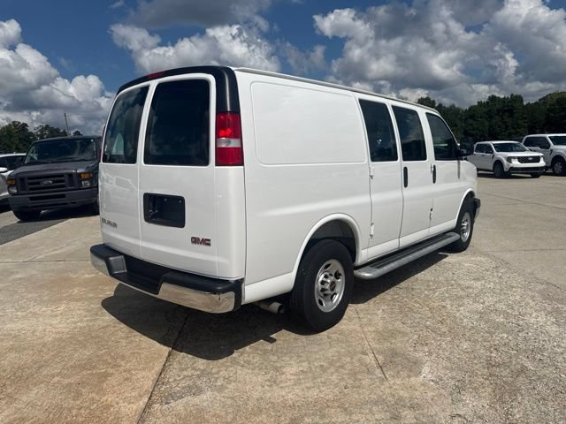 Used 2025 GMC Savana 2500 w/ Driver Convenience Package RWD image 5