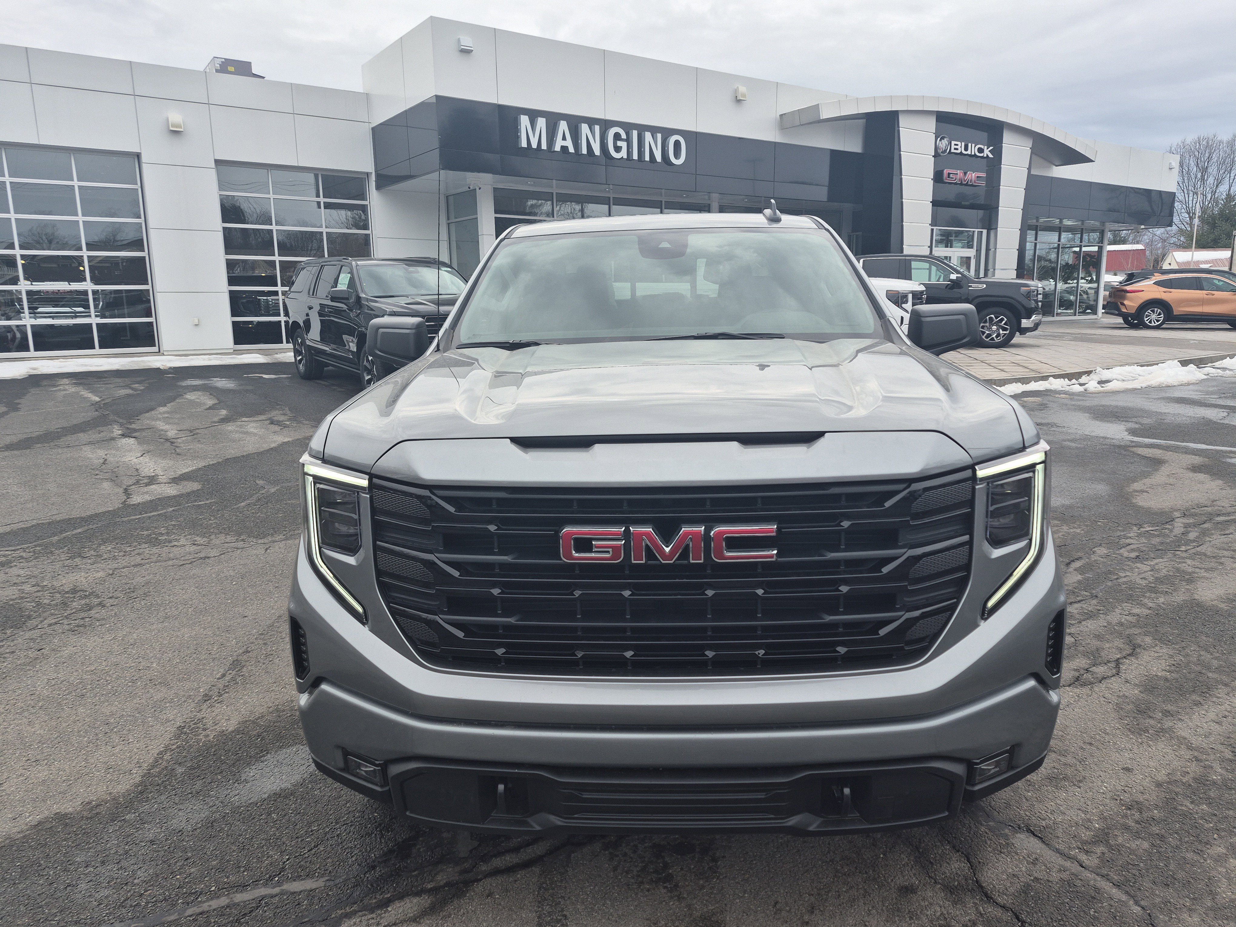Used 2026 GMC Sierra 1500 Elevation w/ Preferred Package image 9