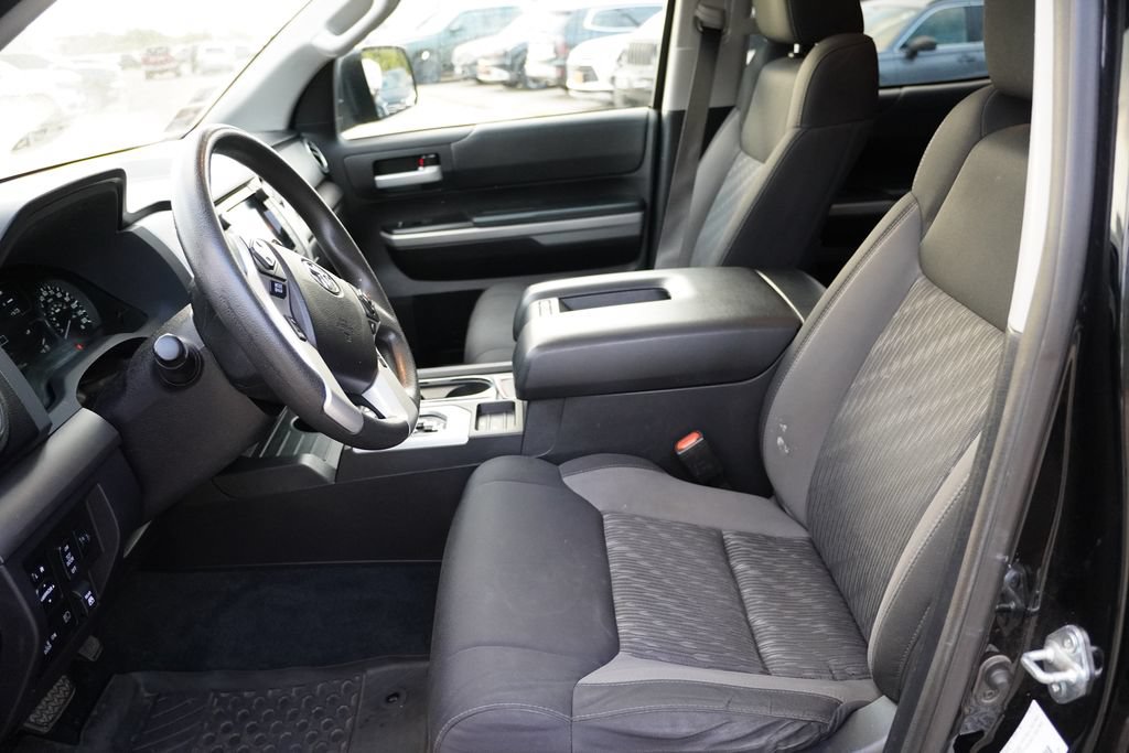 Used 2021 Toyota Tundra SR5 AWD/4WD image 4