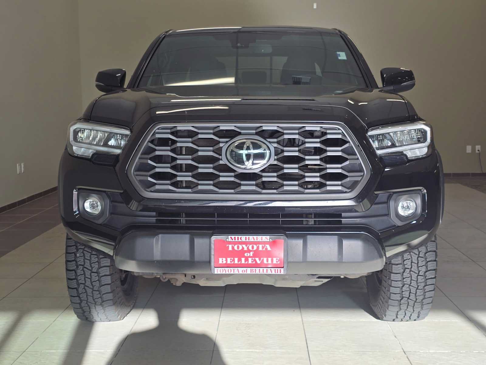 Used 2020 Toyota Tacoma TRD Off-Road w/ TRD Premium Off Road Package AWD/4WD image 6