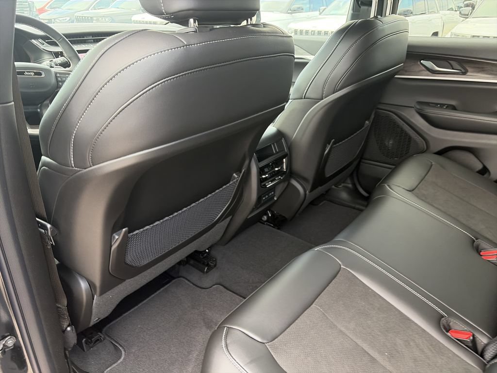 New 2026 Jeep Grand Cherokee Altitude RWD image 29