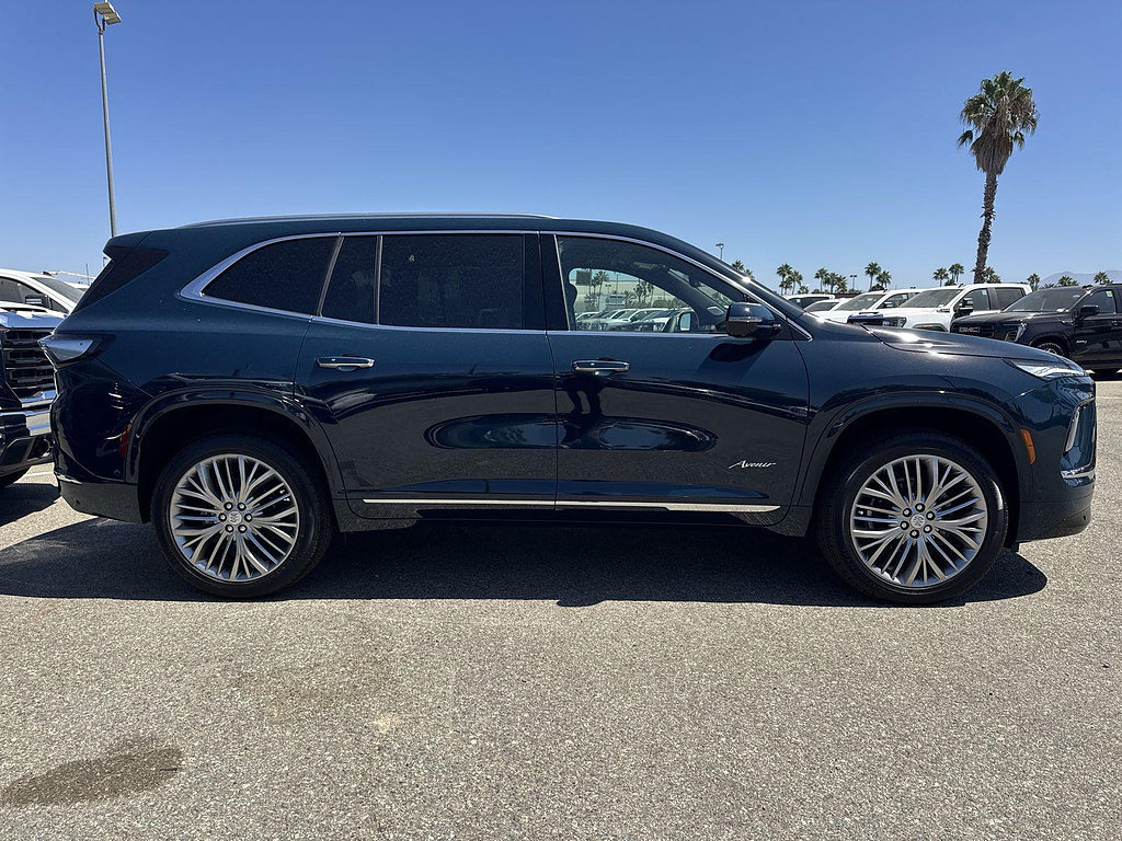 New 2027 Buick Enclave Avenir AWD/4WD image 3