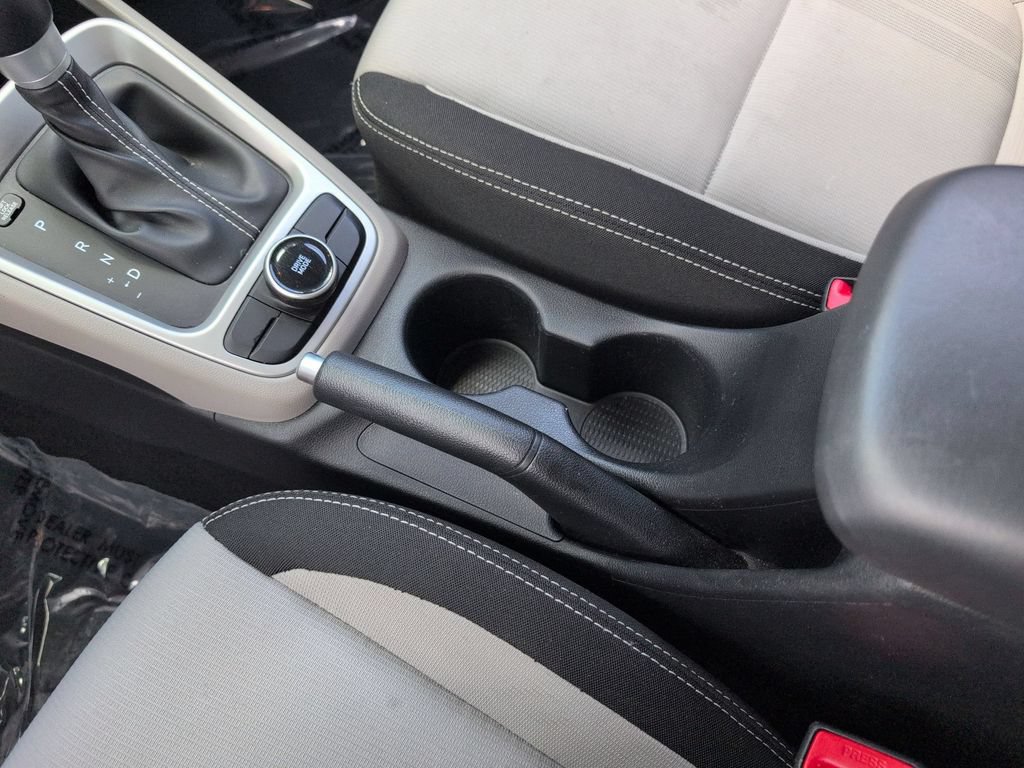 Used 2025 Hyundai Venue SEL FWD image 23