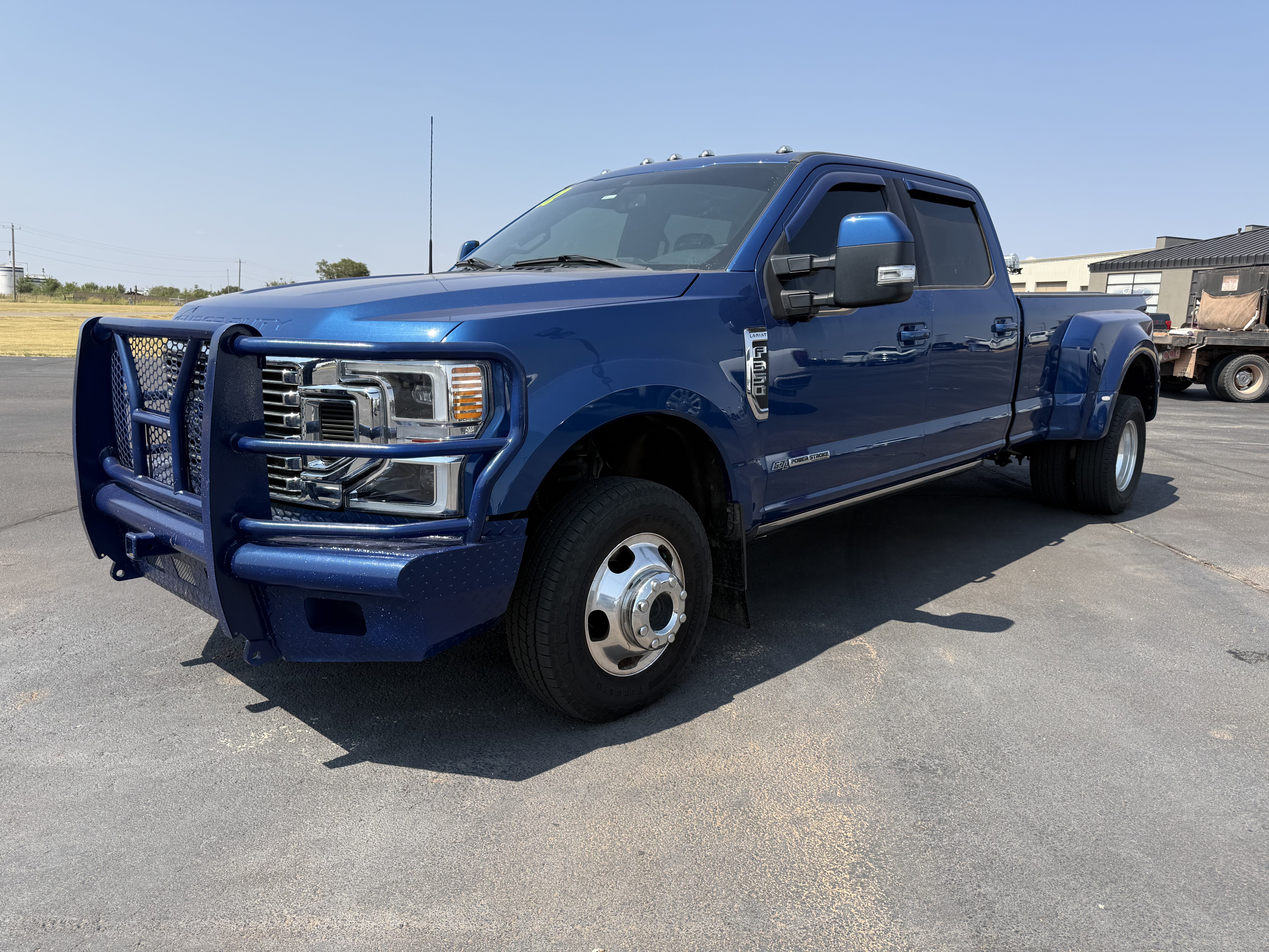 Used 2022 Ford F350 Lariat w/ Lariat Ultimate Package AWD/4WD image 1