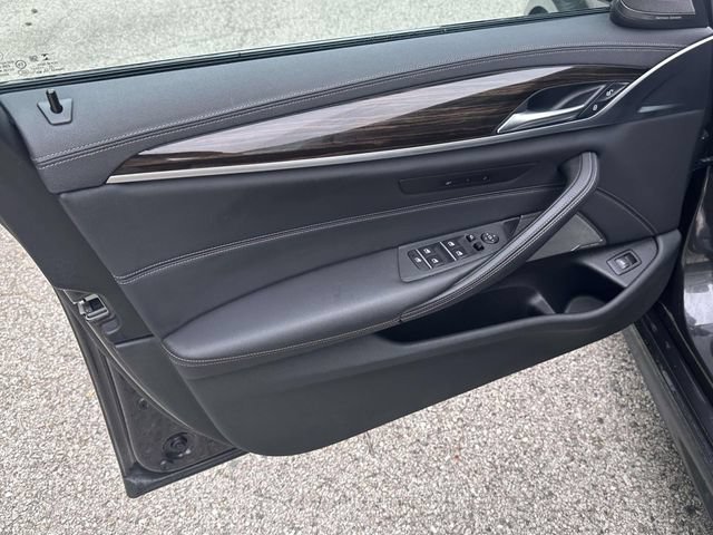 Used 2021 BMW M550i xDrive w/ Premium Package AWD/4WD image 23