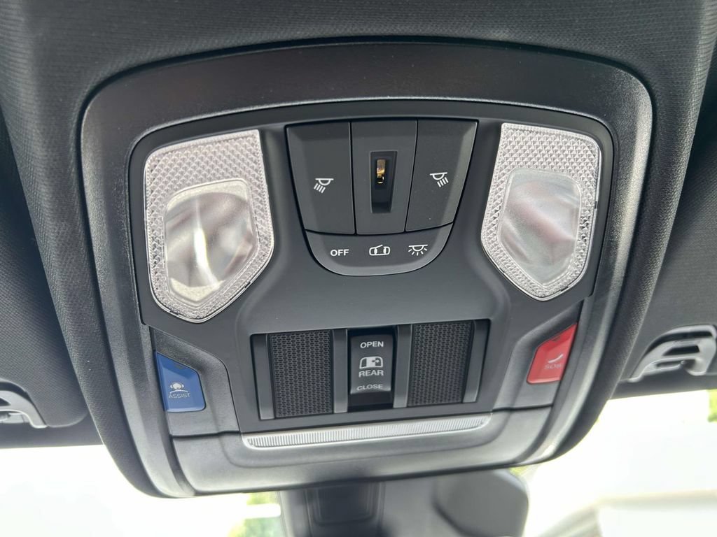 Used 2025 RAM 1500 Big Horn RWD image 30