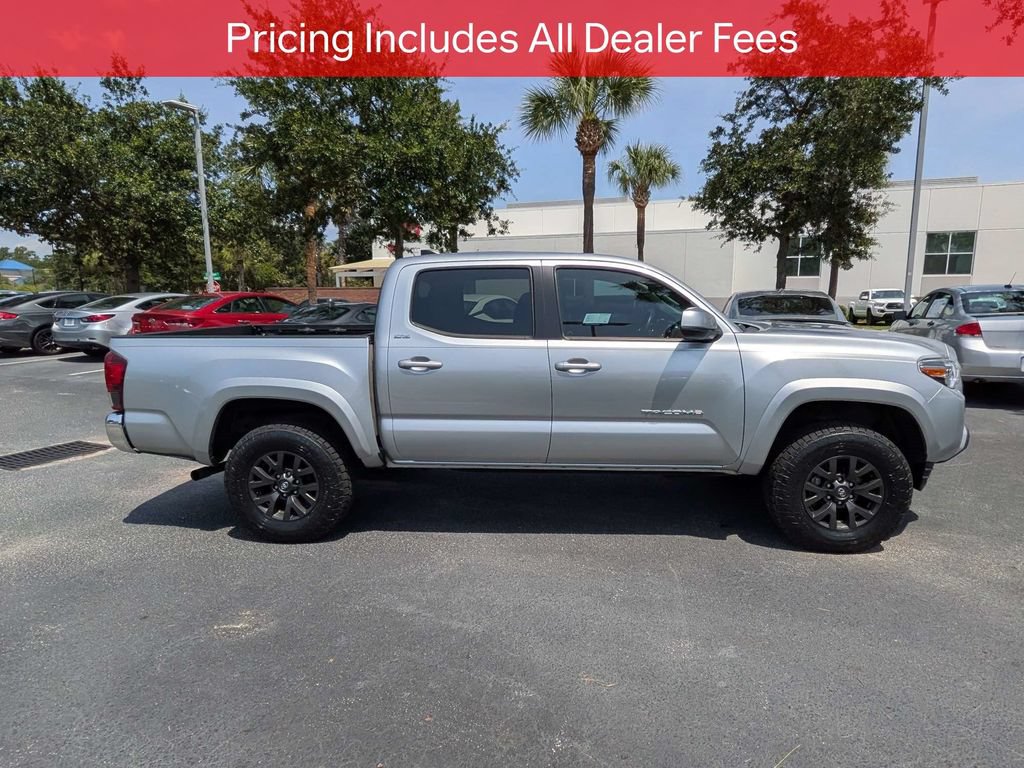 Certified 2022 Toyota Tacoma SR5 AWD/4WD image 4