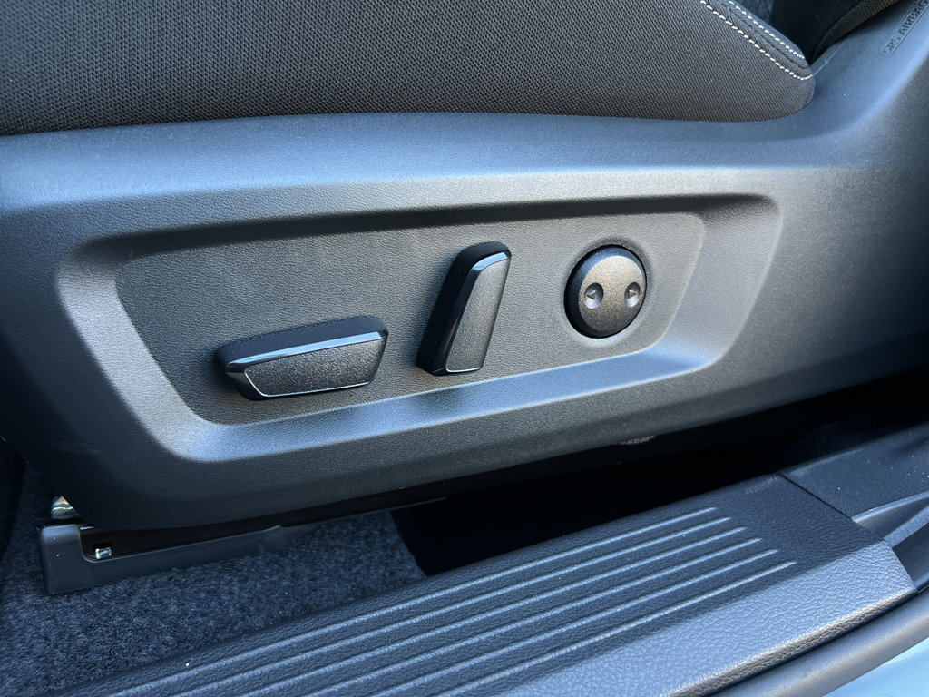 New 2026 Nissan Rogue SV image 12