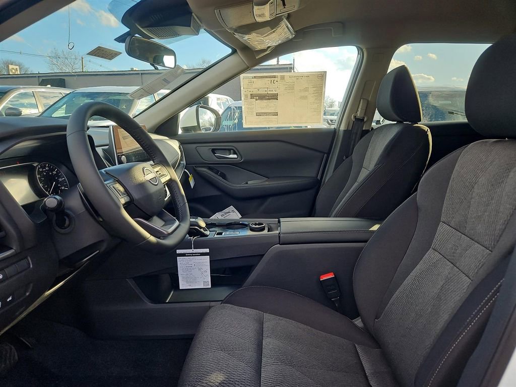 New 2026 Nissan Rogue SV w/ Cold Weather Package AWD/4WD image 9