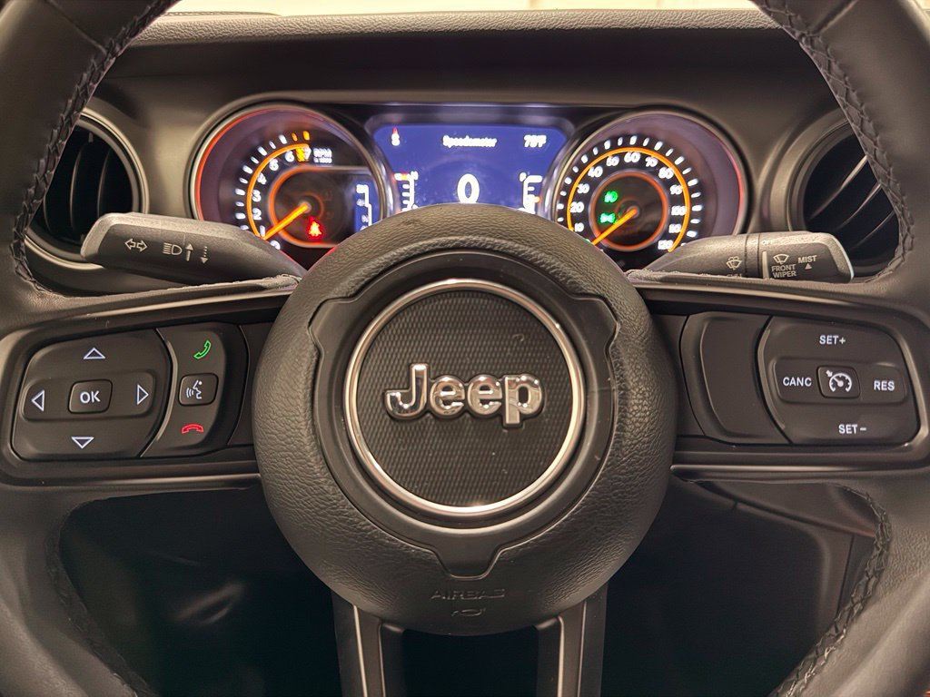 Used 2023 Jeep Gladiator Sport AWD/4WD image 19