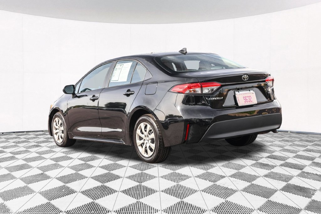 Used 2024 Toyota Corolla LE FWD image 13