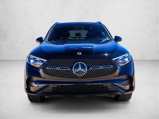 Used 2023 Mercedes-Benz GLC 300 4MATIC image 2