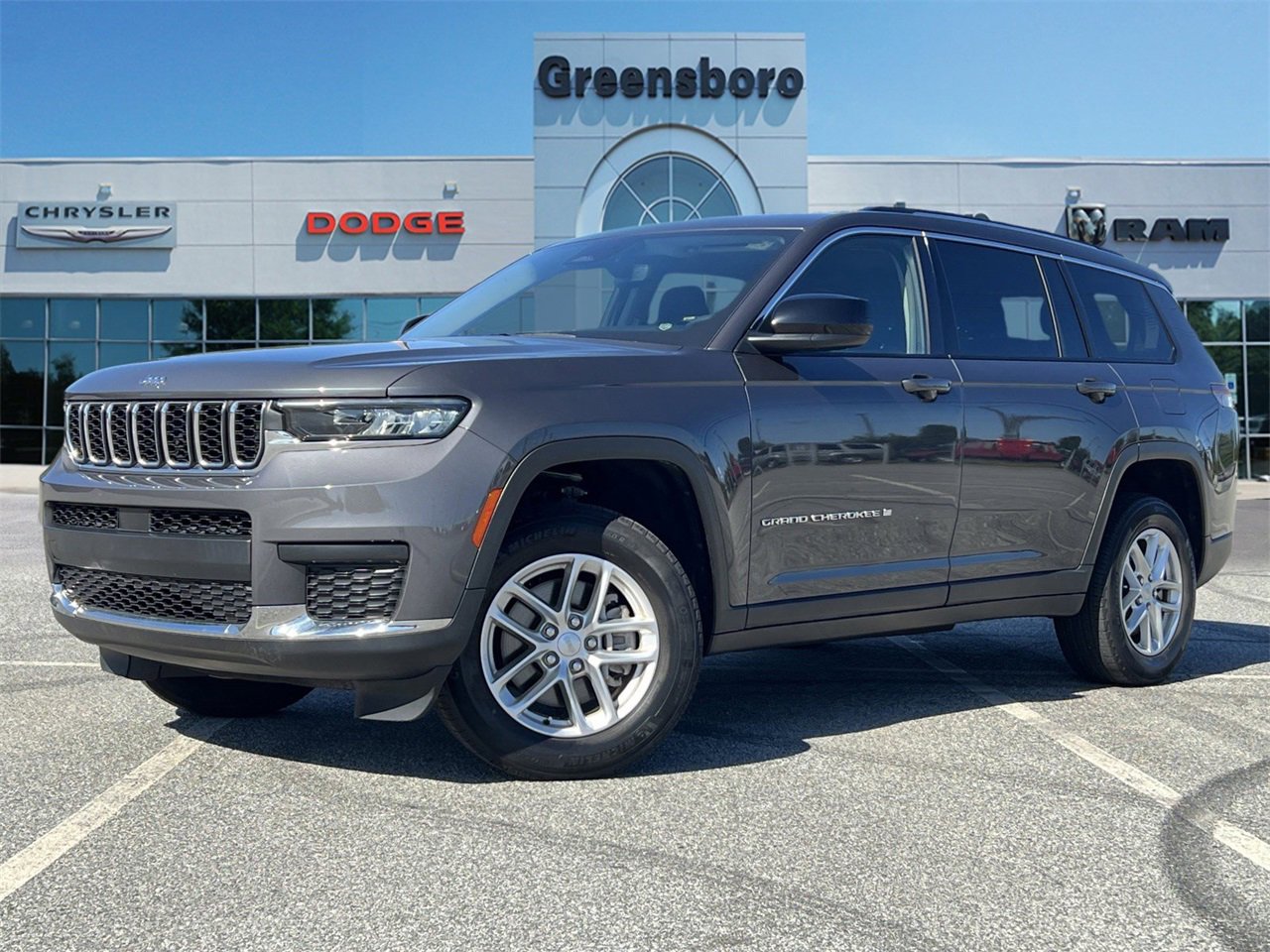 Used 2022 Jeep Grand Cherokee L Laredo w/ Luxury Tech Group I