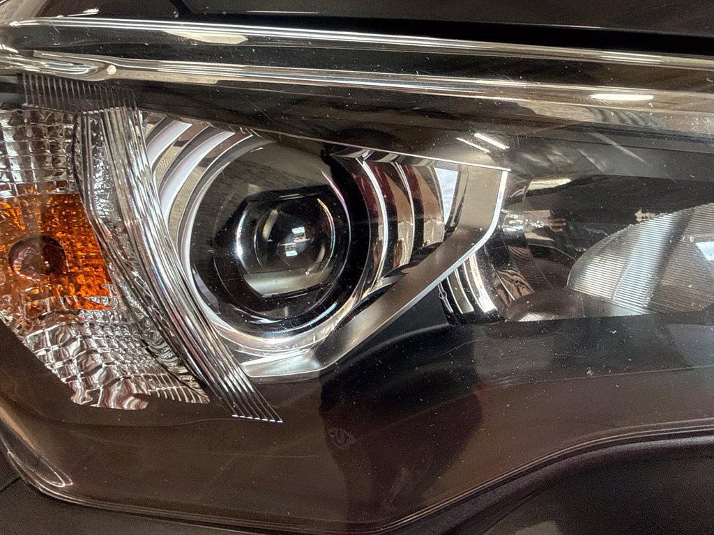 Used 2021 Toyota 4Runner SR5 AWD/4WD image 10