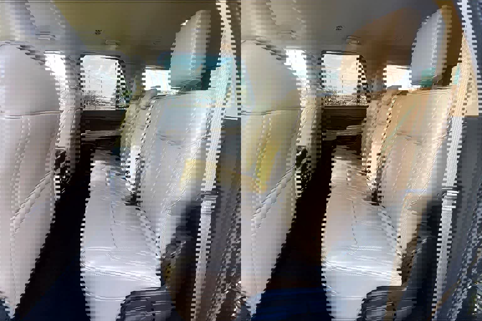 Used 2024 Ford Expedition Max XLT image 28