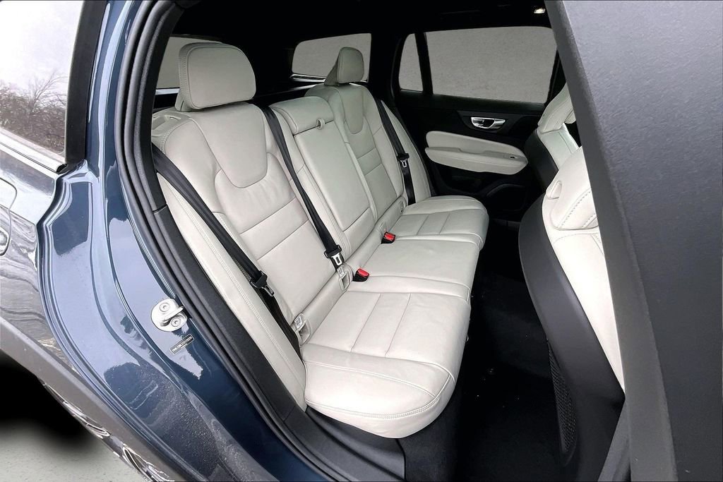 New 2026 Volvo V60 B5 Cross Country Ultra w/ Protection Package Premier image 10