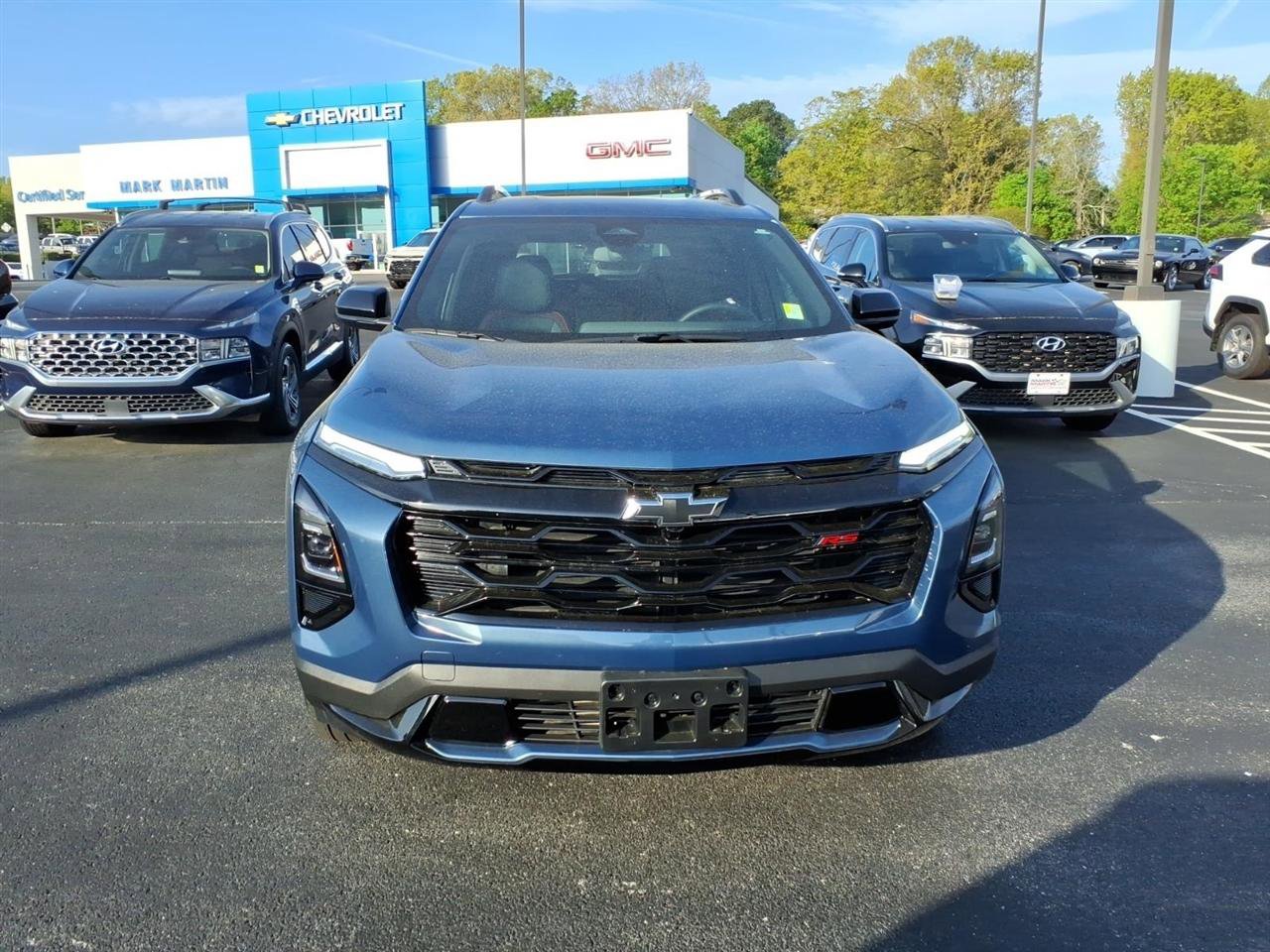 Used 2025 Chevrolet Equinox RS w/ Convenience Package III FWD image 2