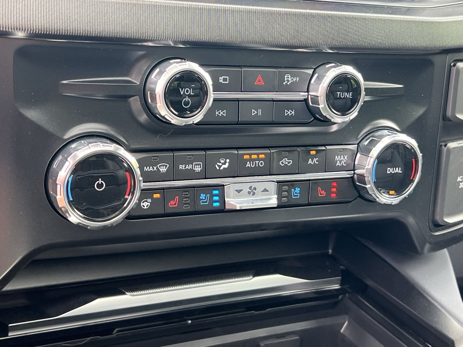 New 2026 Ford F450 Platinum AWD/4WD image 21