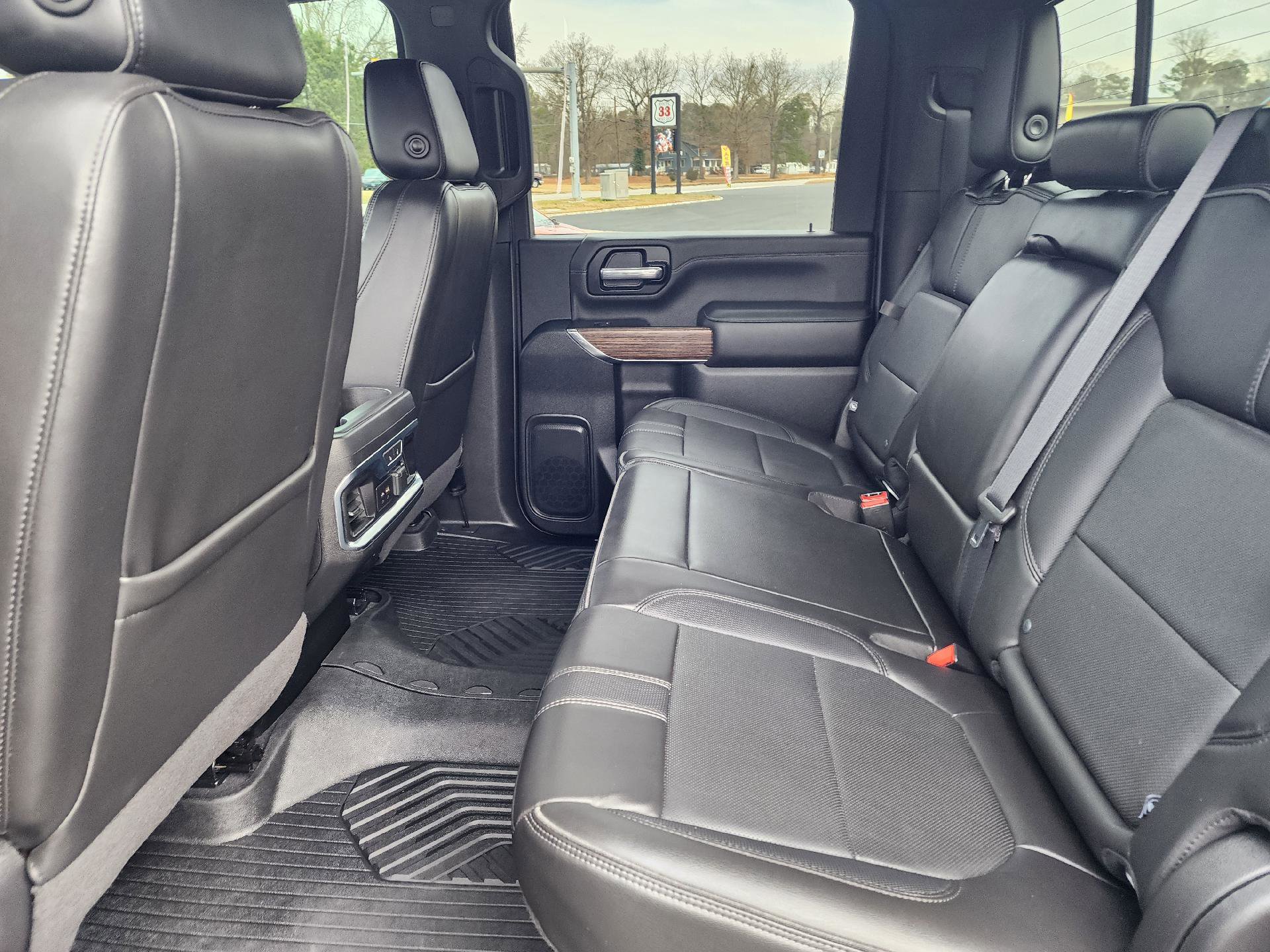 Used 2021 Chevrolet Silverado 2500 High Country image 11