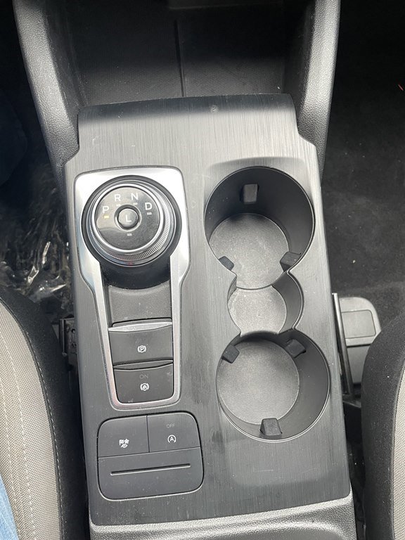 Used 2022 Ford Escape SE image 12