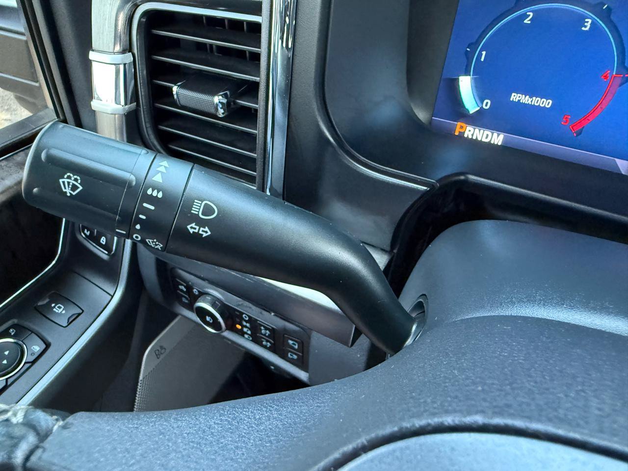 Used 2025 Ford F250 Lariat AWD/4WD image 29
