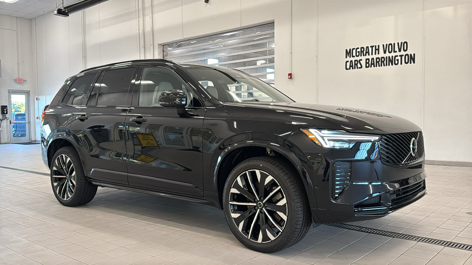 New 2027 Volvo XC90 T8 Ultra AWD/4WD image 3